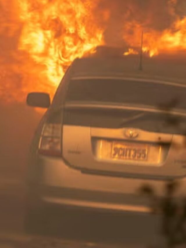 Firefighters Forced to Clear Cars with Bulldozers During Palisades Fire